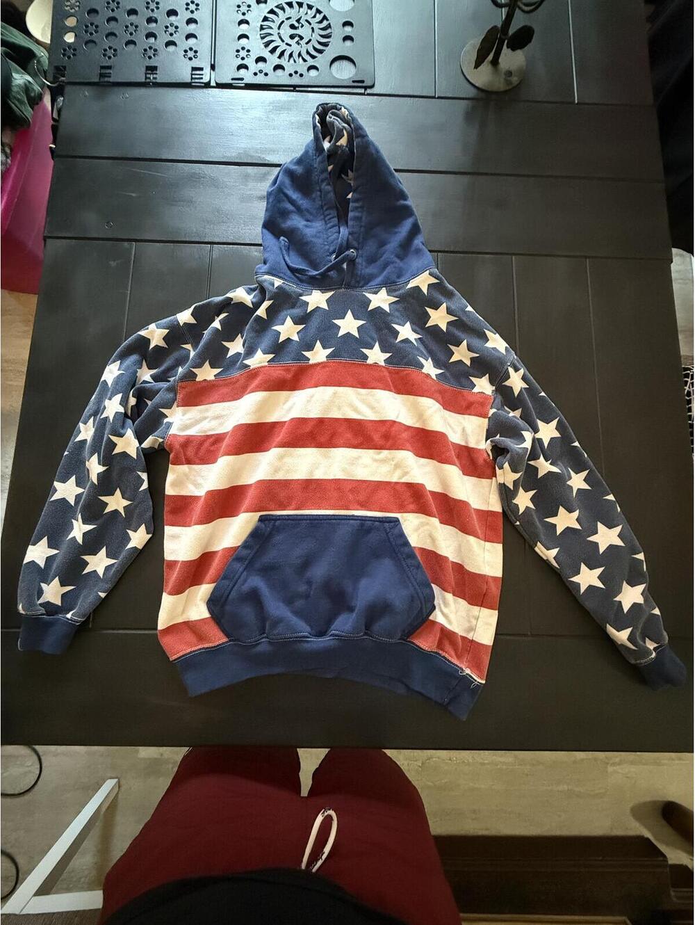 U.S. Vintage Medium Hoodie with American Flag Design